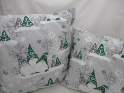 Vianočná obliečka so škriatkom v zelenom,dve veľkosti - Obrázok č. 1