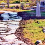 Budujeme chodník z kamenných šľapákov