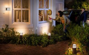 Máte okrasnú záhradku? Tieto svietidlá urobia z večerného posedenia zážitok!