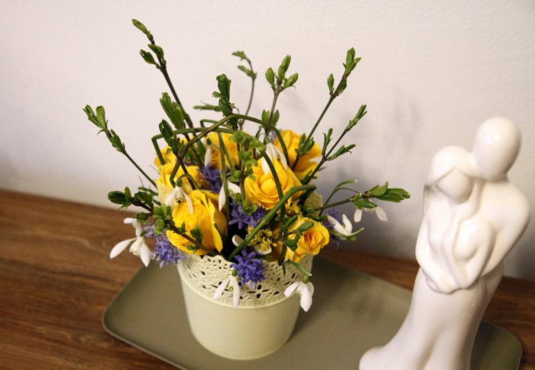 Urobte si radosť s jarnou dekoráciou plnou kvetov