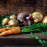 Zelenina na poličke v pivnici