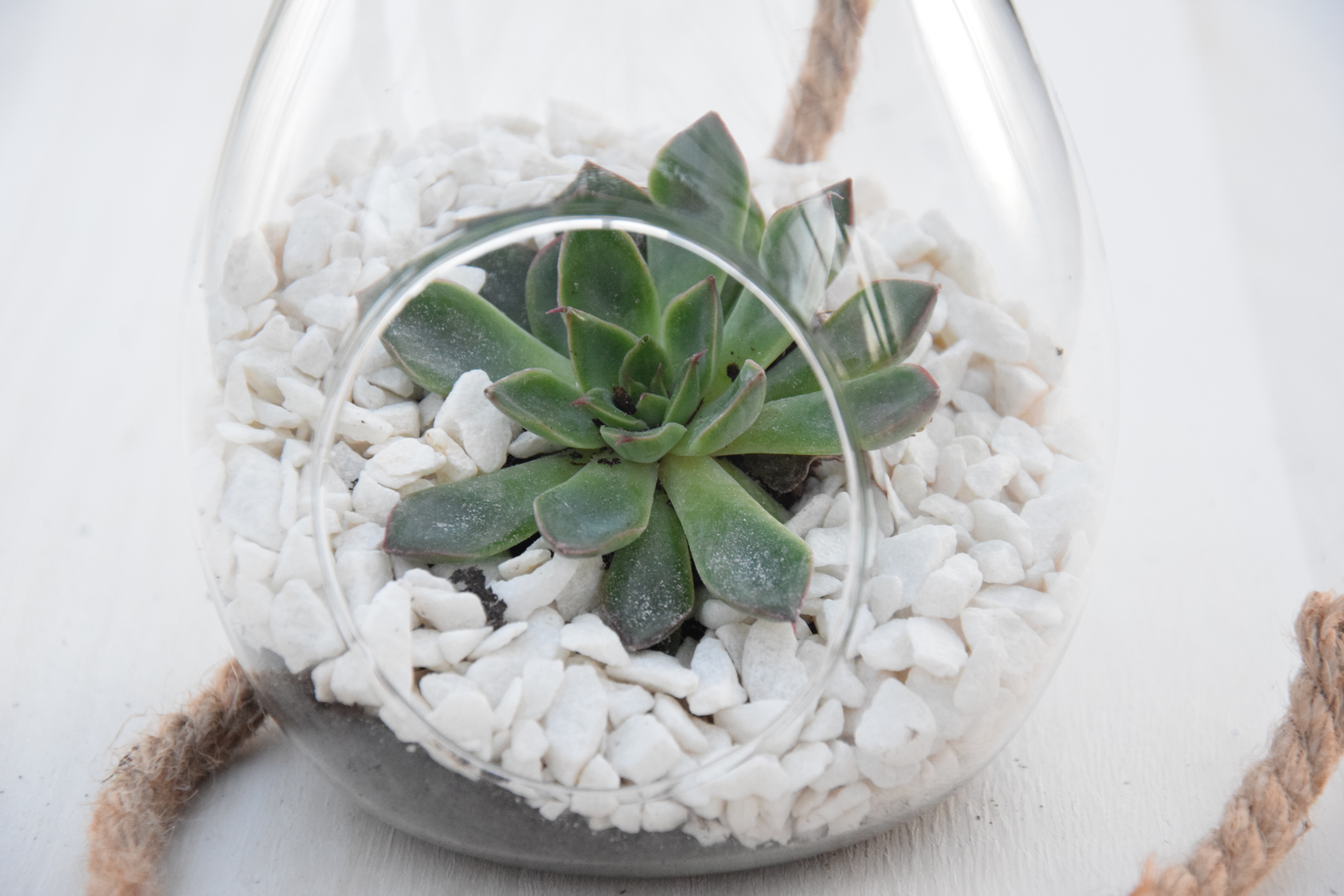 Materialy by nemely byt prilis tezke sklenena nadoba vetsinou nemiva vyraznou nosnost.