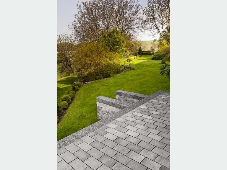 Rôzne povrchy dlažby pre každý štýl