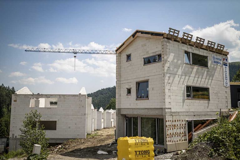 Stavať rýchlo, udržateľne a energeticky úsporne