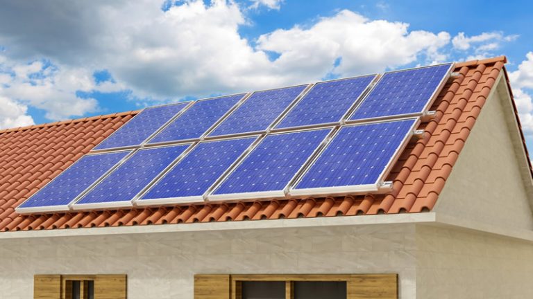 Skupinový nákup fotovoltiky s inštaláciou: Ponuky pre viac ako 1600 registrovaných spotrebiteľov sú pripravené