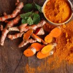 Koreň kurkumy a kurkumový prášok