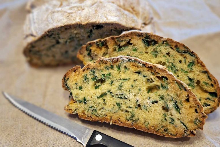 Tieto recepty s medvedím cesnakom ste ešte neskúšali! Rýchly nekysnutý chlieb prevonia celý domov