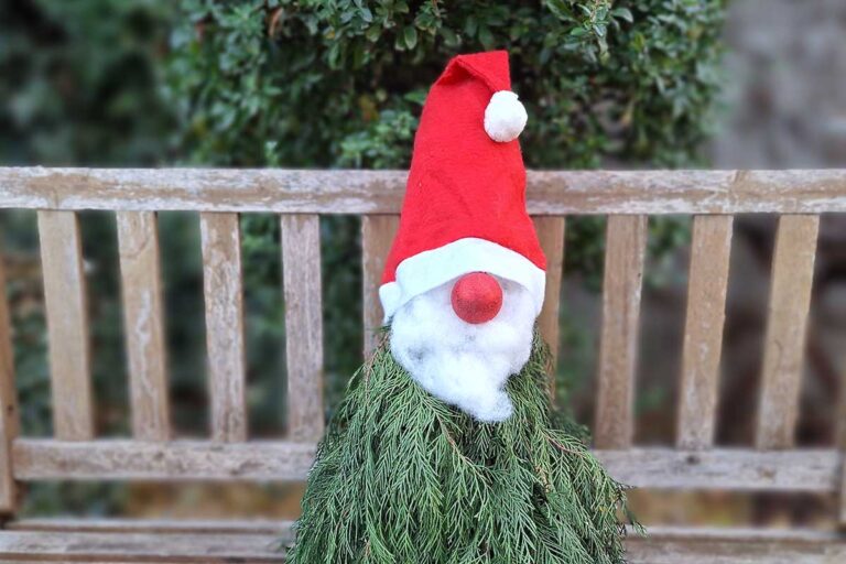 Vyrobte si vianočného škriatka: Záhrada ožije a váš domov ochráni pred nešťastím