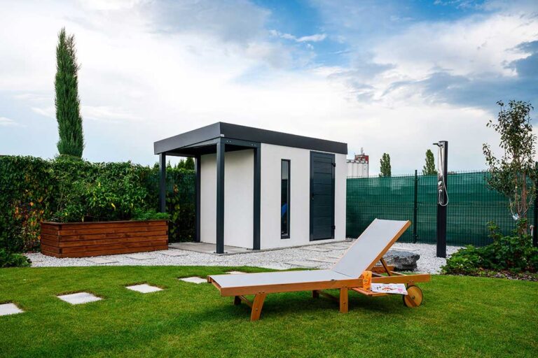 Prečo sú montované záhradné domčeky GARDEON ideálnym riešením aj pre malé záhrady?