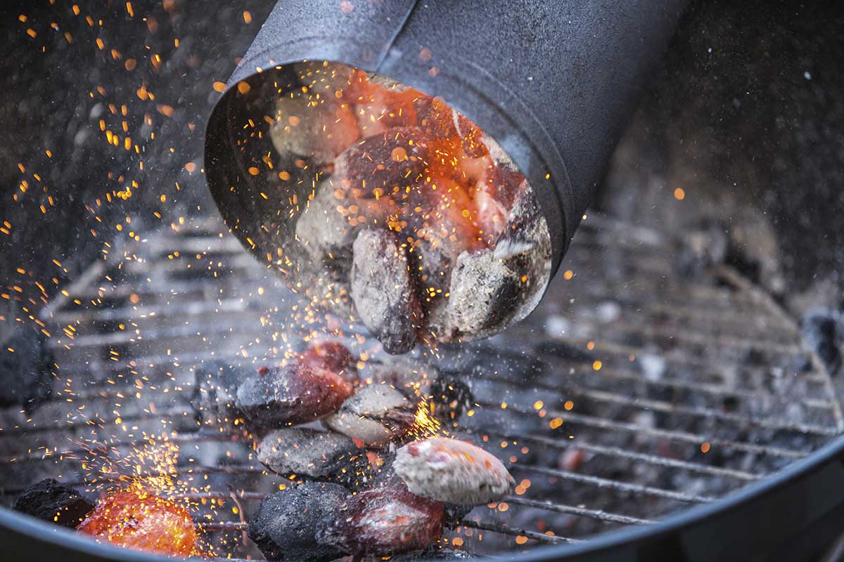 Drevené uhlie na zimné grilovanie