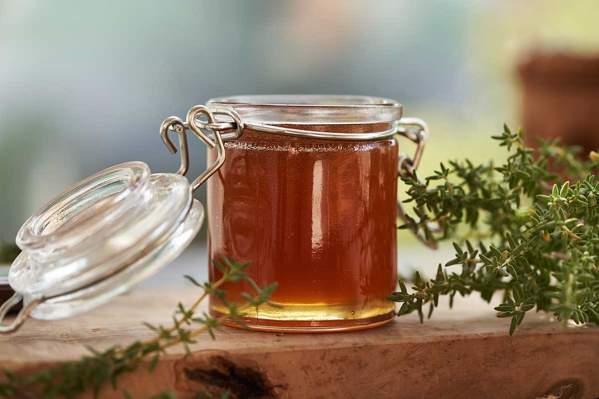 Domáci sirup proti kašľu z tymianu a cibule