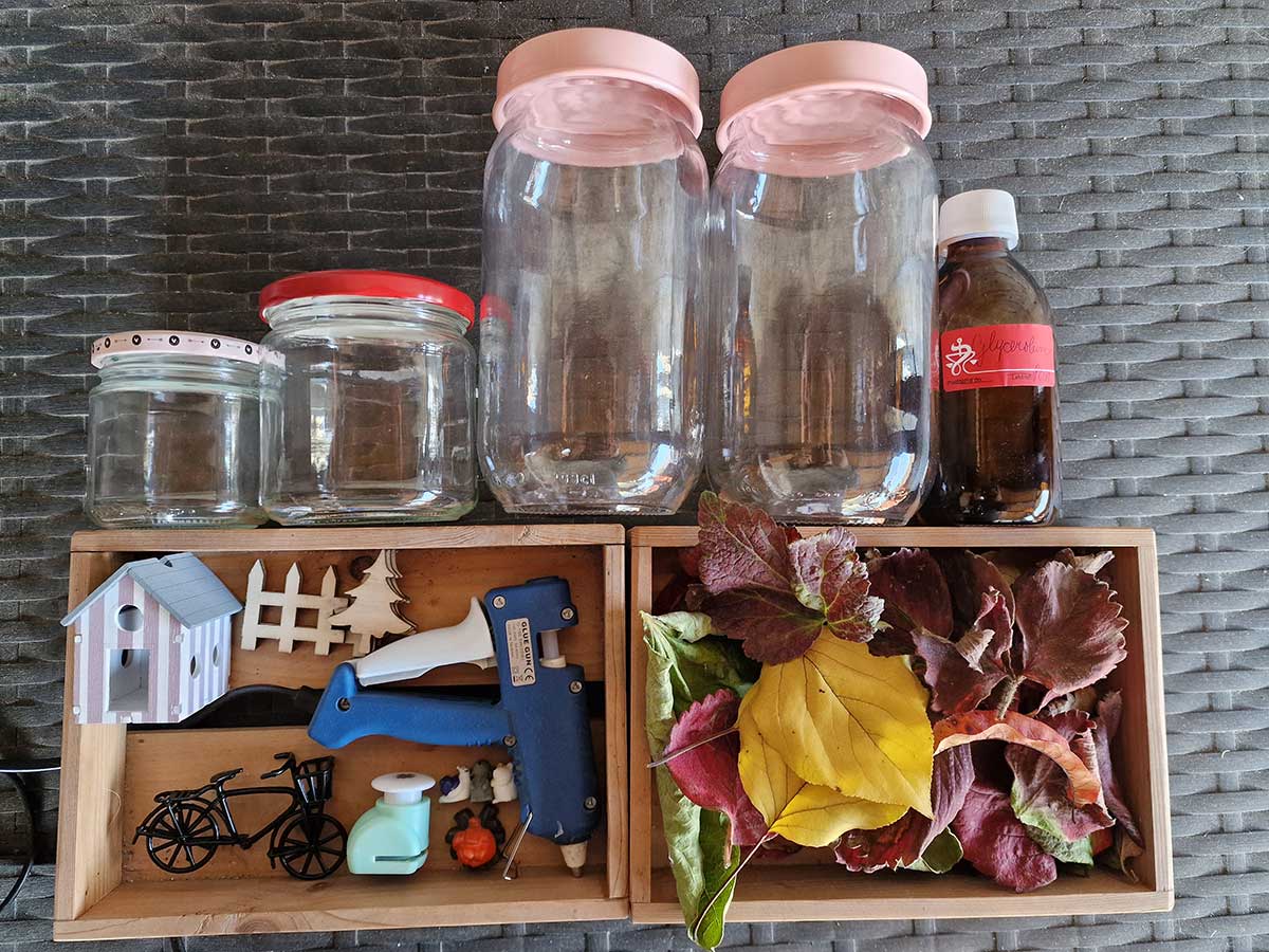 Pomôcky a dekorácie na výrobu jesenného snežítka