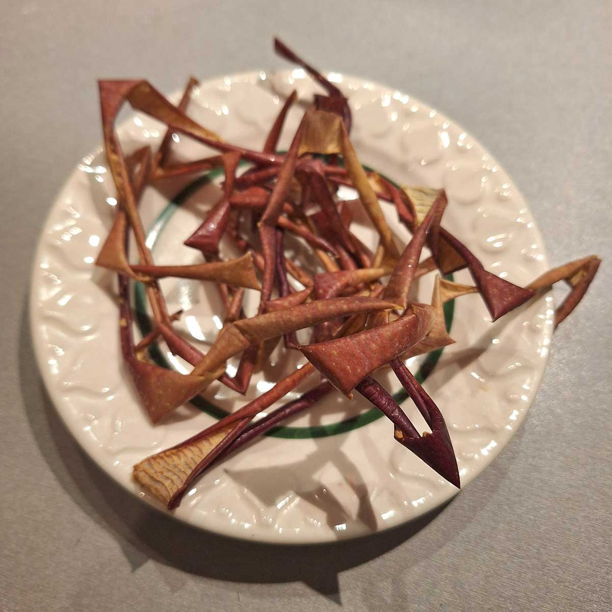 Sušené jablkové šupky