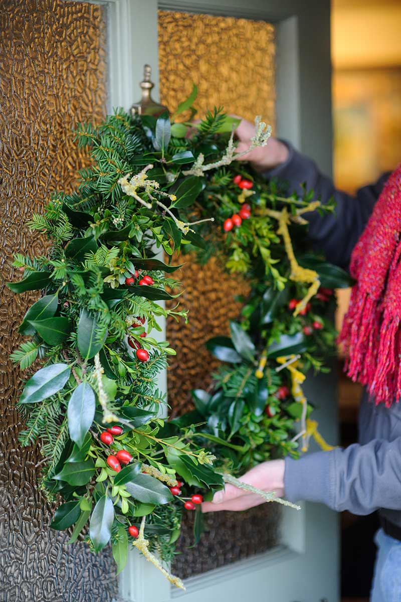 Vianočný veniec zo vždyzelených rastlín