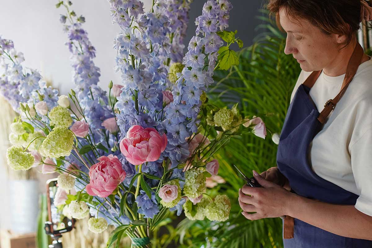 Kvety stračonôžky ako súčasť kytice