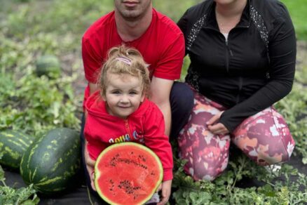 Pestovateľ Michael Brucháč s rodinou