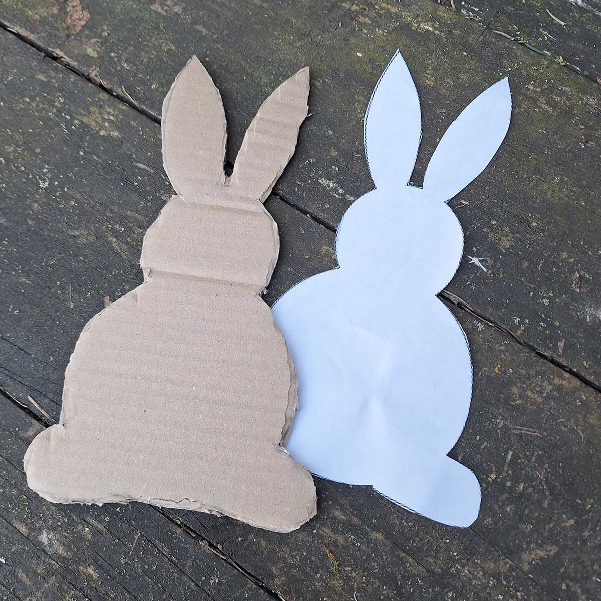 Vystrihnutie zajaca z kartónu podľa papierovej šablóny