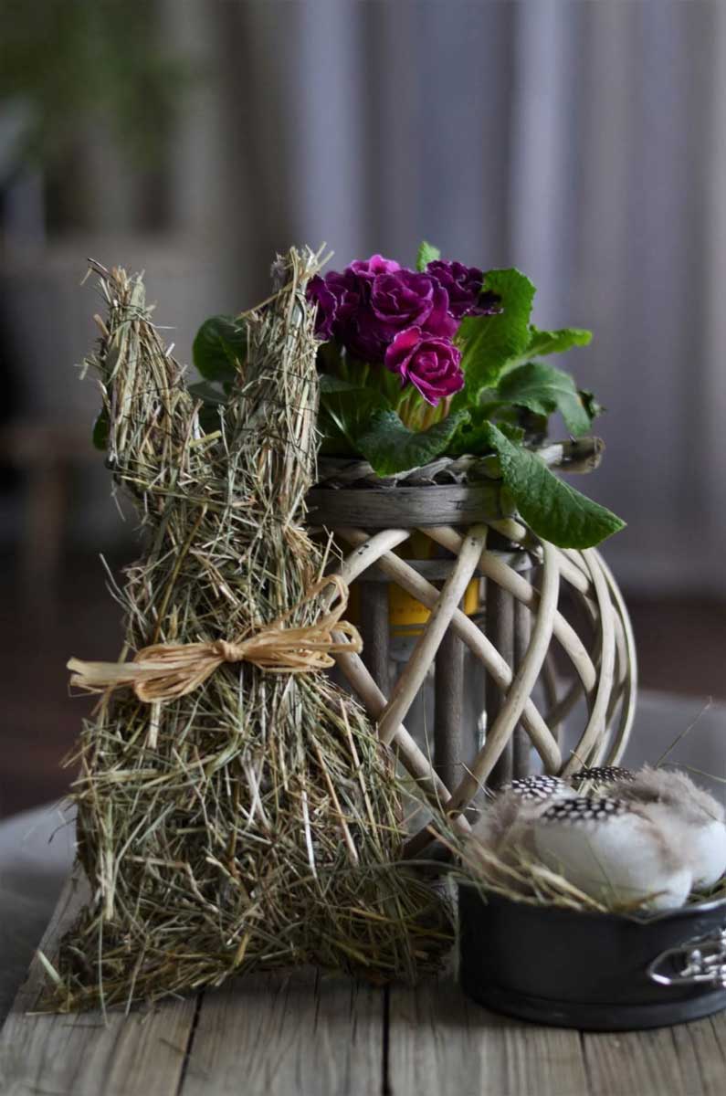 Zajačika môžete priniesť aj do interiéru, kde bude ozdobou sviatočného stola. Foto: archív autorky