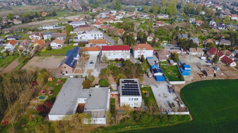 Prvé komunitné fotovoltické energetické úložisko svojho druhu na Slovensku