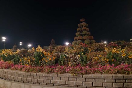 Kvetinové záhony na Boulevard Flowers v Saudskej Arábii