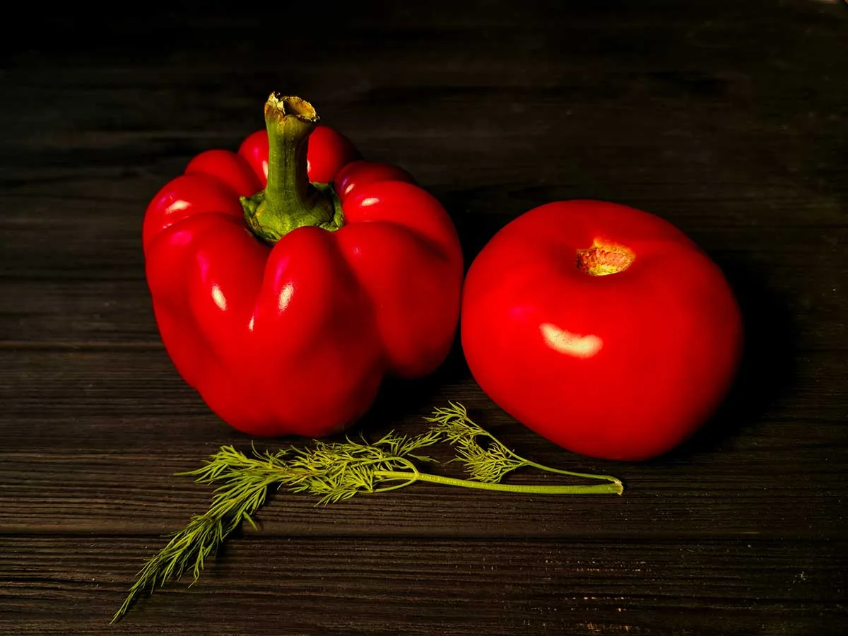 Paprika s paradajkou